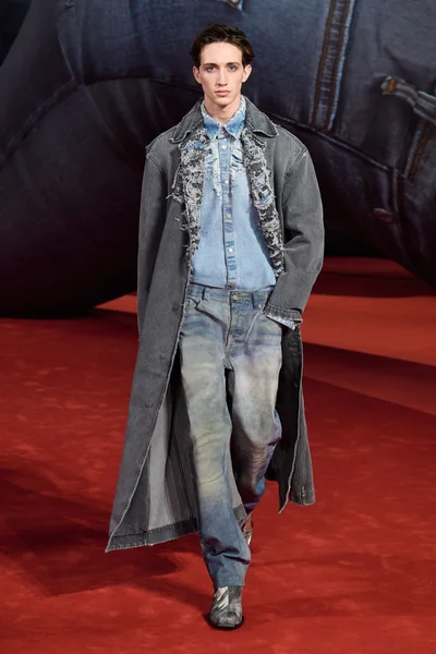 Look 9
